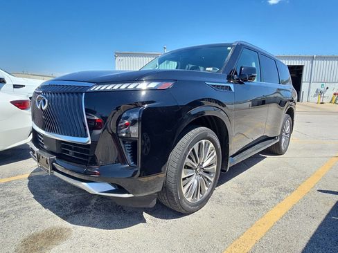 Certified 2025 INFINITI QX80 Sensory AWD/4WD image 3
