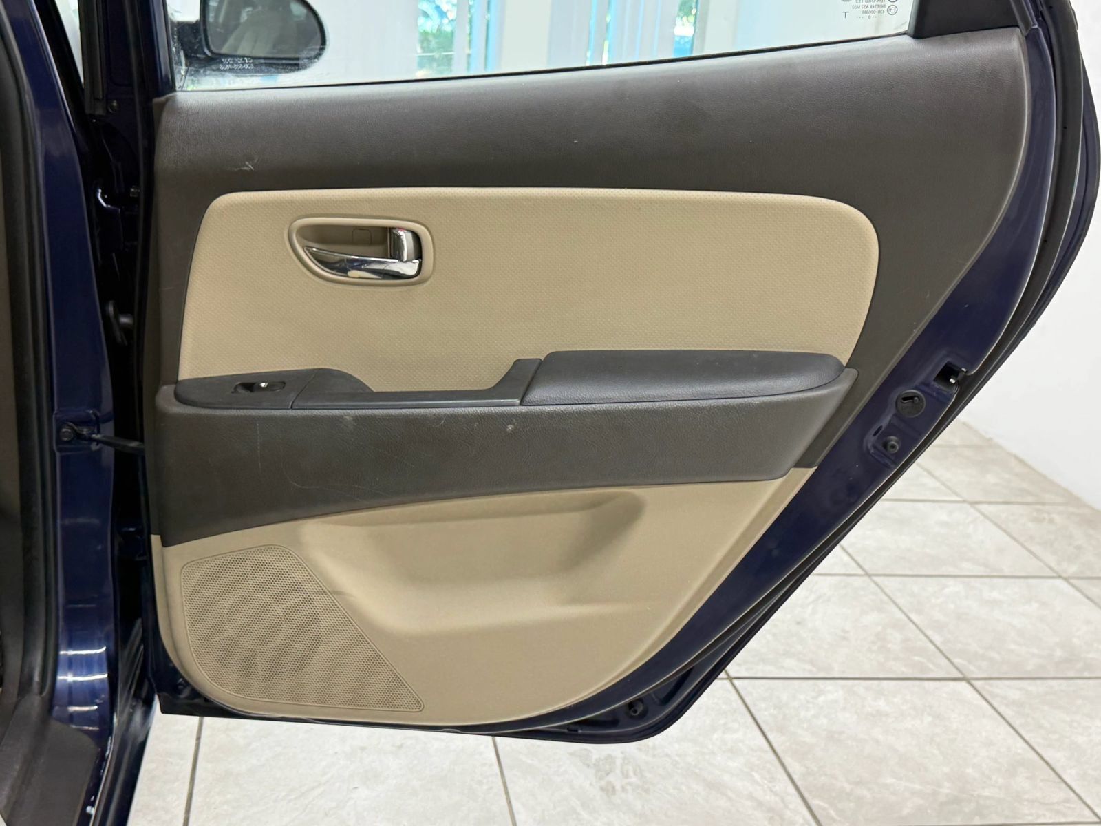 Used 2010 Hyundai Elantra GLS FWD image 19