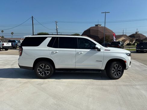 Used 2023 Chevrolet Tahoe Z71 w/ Luxury Package AWD/4WD image 2