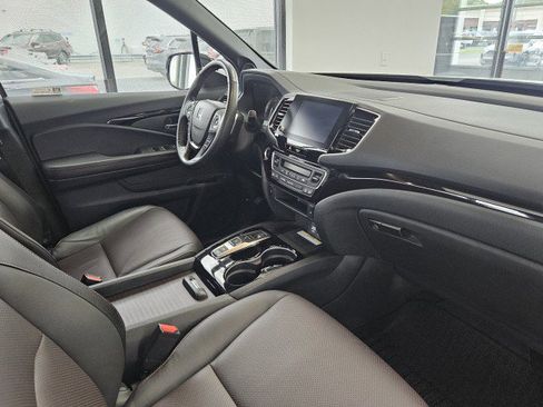 Used 2023 Honda Ridgeline Black Edition image 16