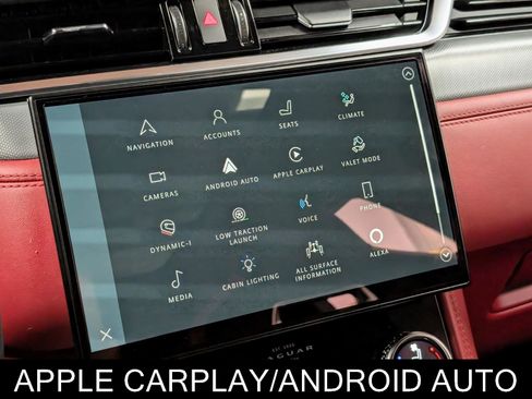 Used 2022 Jaguar F-PACE SVR image 39