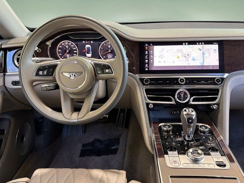 Used 2021 Bentley Flying Spur W12 AWD/4WD image 17