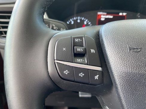 Certified 2022 Ford Escape SE w/ SE Sport Appearance Package image 25