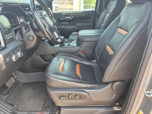 Used 2023 GMC Sierra 1500 AT4 w/ AT4 Premium Package AWD/4WD image 16