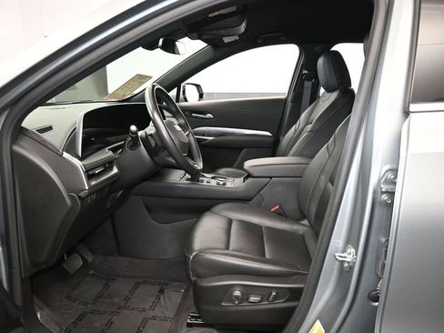 Used 2024 Cadillac XT4 Premium Luxury image 11