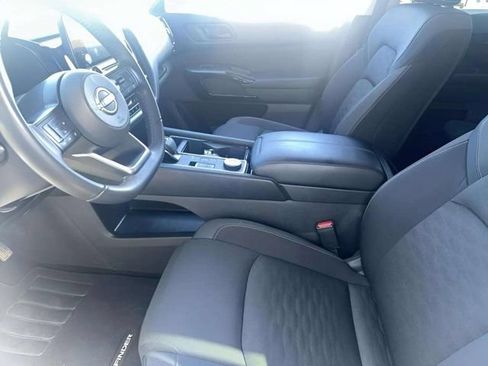 Used 2025 Nissan Pathfinder SV AWD/4WD image 7