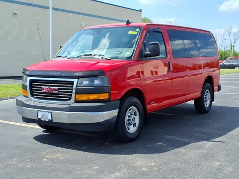 Used 2021 GMC Savana 3500 LS w/ Chrome Appearance Package RWD image 2