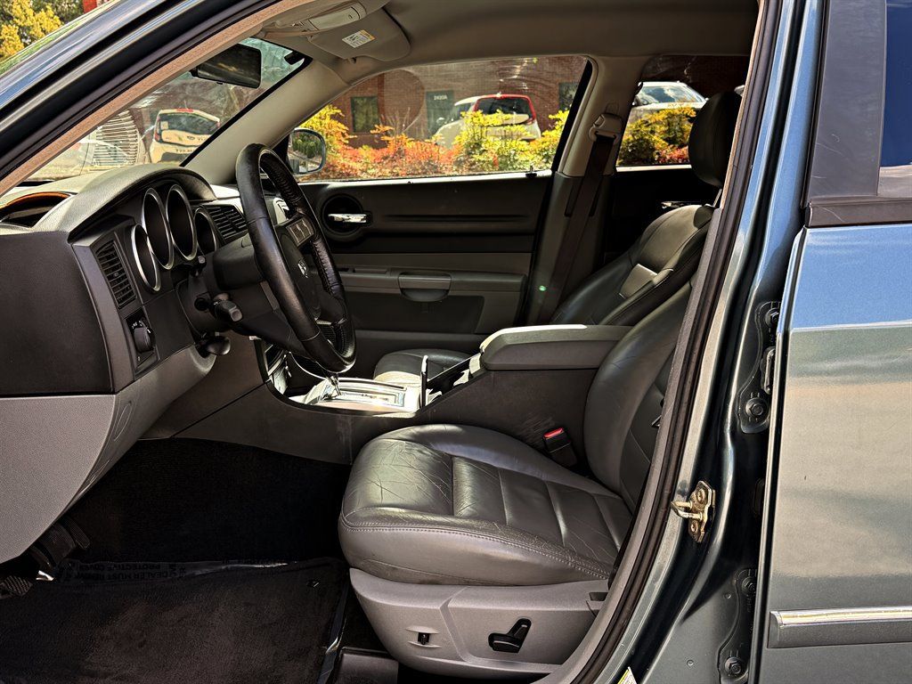 Used 2005 Dodge Magnum R/T w/ Convenience Group II RWD image 9