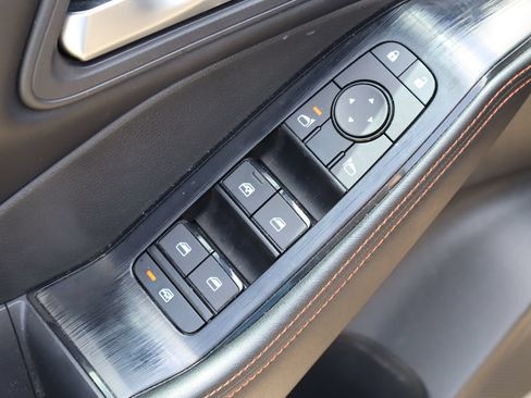Used 2025 Nissan Rogue SV AWD/4WD image 20