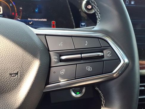 Used 2024 Chevrolet Traverse Z71 w/ Enhanced Driving Package image 16