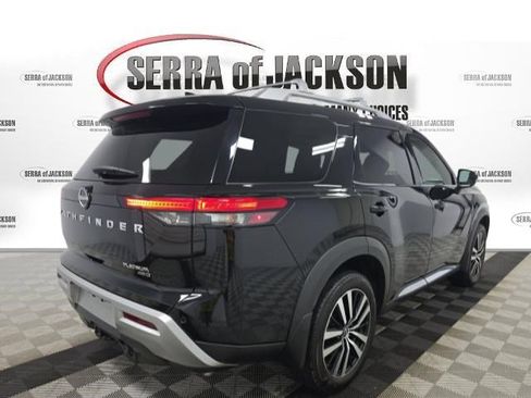 Used 2025 Nissan Pathfinder Platinum w/ Cargo Package image 5