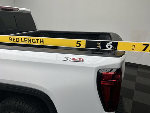 Certified 2022 GMC Sierra 1500 SLT image 33