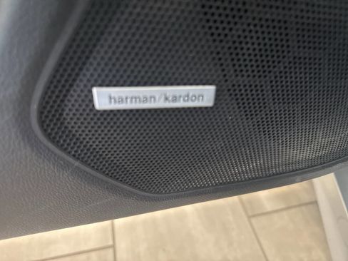 Used 2017 Subaru Legacy 2.5i Limited image 17