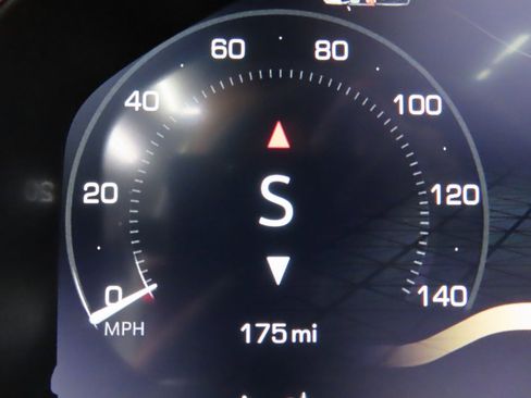 Used 2026 GMC Sierra 2500 AT4 image 12