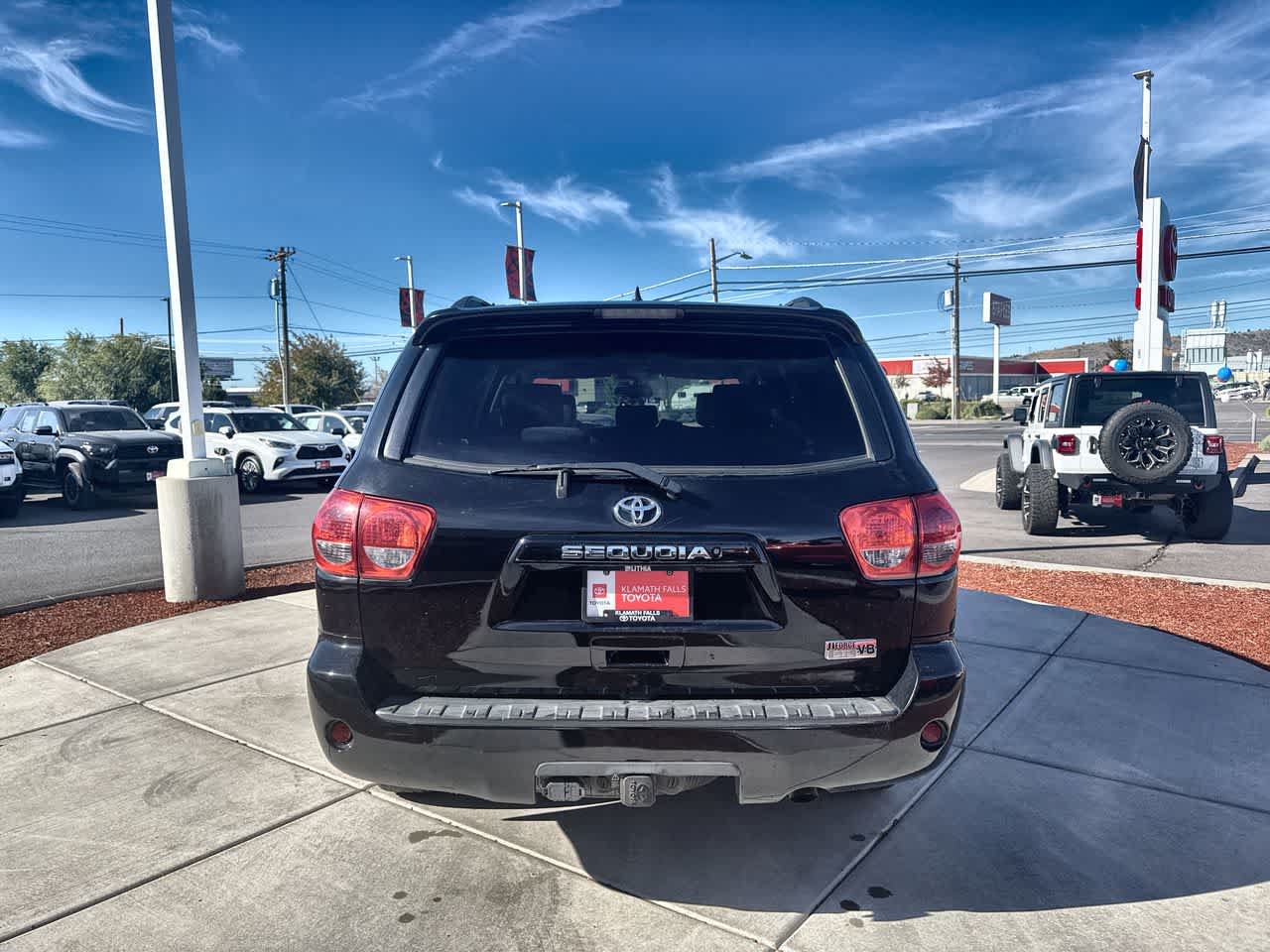 Used 2013 Toyota Sequoia SR5 RWD image 4