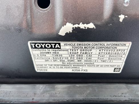 Used 2024 Toyota Camry SE image 35