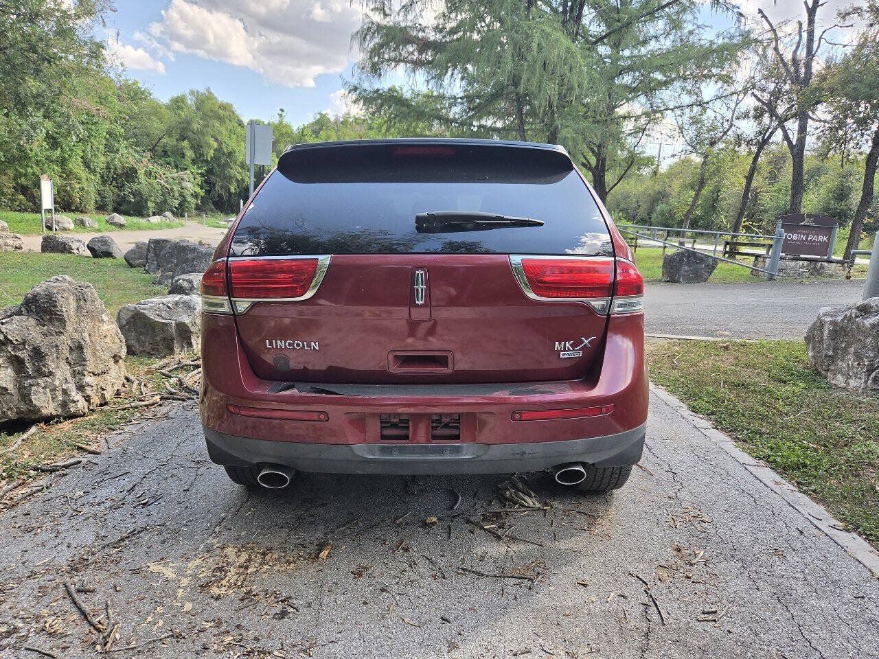 Used 2013 Lincoln MKX AWD image 4