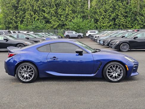 Used 2022 Toyota GR86 Premium w/ ALL Weather Mat Package (TMS) RWD image 4