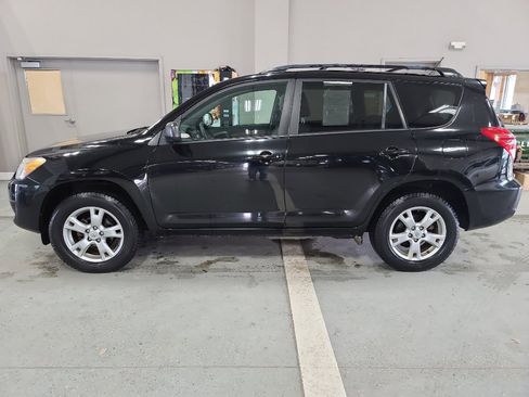Used 2011 Toyota RAV4 4WD image 1