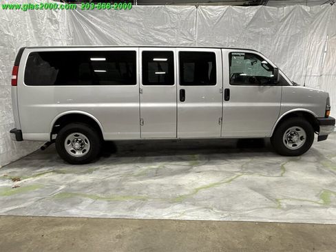 Used 2017 Chevrolet Express 3500 LT w/ LT Preferred Equipment Group image 14