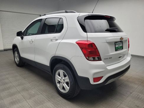 Used 2022 Chevrolet Trax LT w/ LT Convenience Package image 5