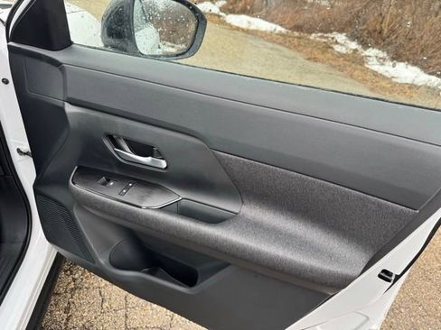 New 2026 Nissan Kicks SV w/ SV Premium Package image 29