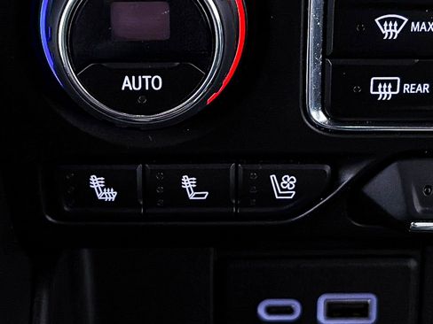 Used 2023 Chevrolet Tahoe Premier image 29