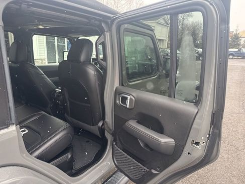 Used 2021 Jeep Wrangler Unlimited Sahara w/ Cold Weather Group image 18