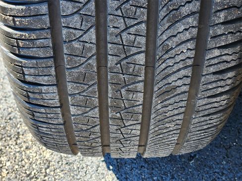 Used 2025 Ford Explorer Platinum w/ LUX Leather Package image 11