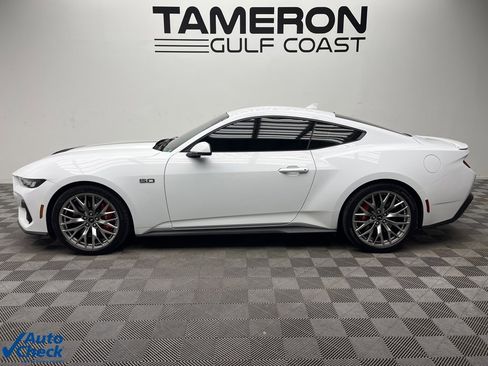 Used 2024 Ford Mustang GT Premium image 6