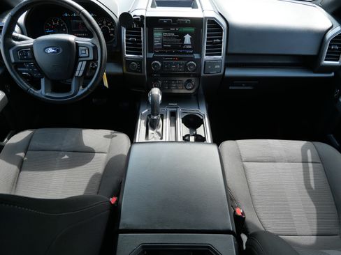 Used 2015 Ford F150 XLT w/ Equipment Group 302A Luxury AWD/4WD image 10