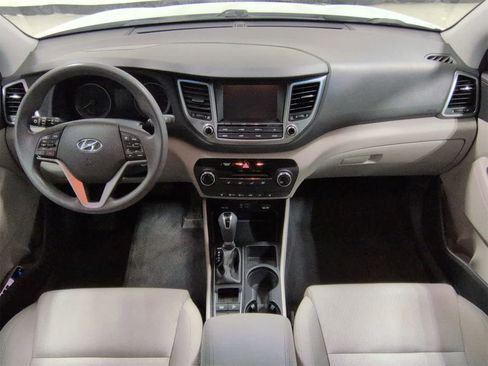 Used 2018 Hyundai Tucson SEL image 16