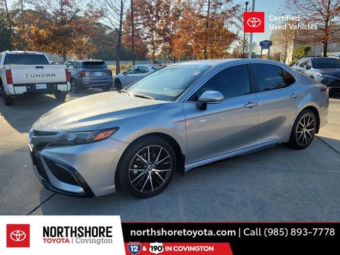 Certified 2022 Toyota Camry SE image 1