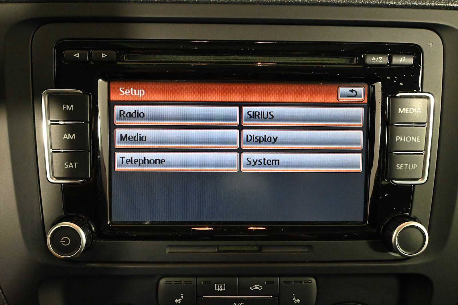 Used 2014 Volkswagen Jetta SE FWD image 24