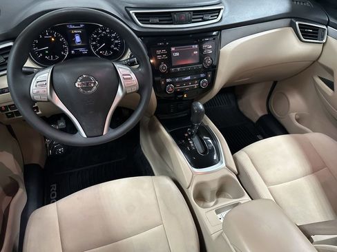 Used 2016 Nissan Rogue SV AWD/4WD image 13