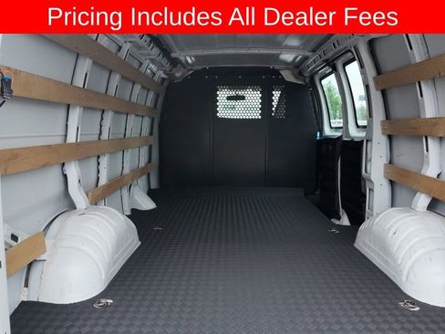 Used 2024 GMC Savana 2500 w/ Driver Convenience Package RWD image 8