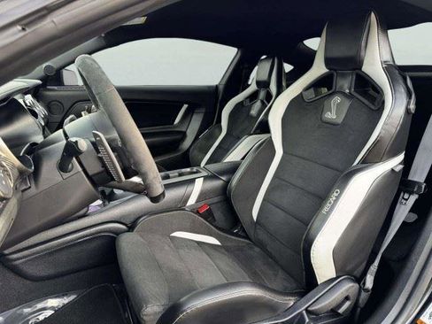 Used 2021 Ford Mustang Shelby GT500 w/ Carbon Fiber Track Pack RWD image 23