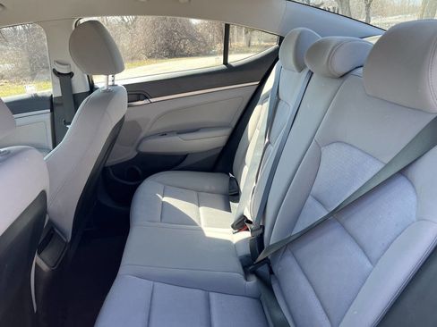 Used 2017 Hyundai Elantra SE w/ Cargo Package image 25