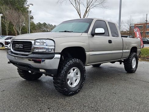 Used 2001 GMC Sierra 1500 SLE w/ Off-Road Chassis Pkg image 4
