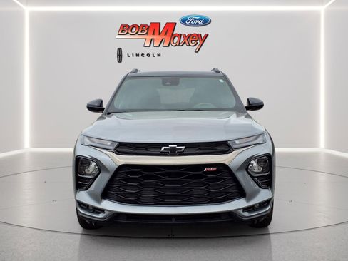 Used 2023 Chevrolet TrailBlazer RS w/ Convenience Package AWD/4WD image 2