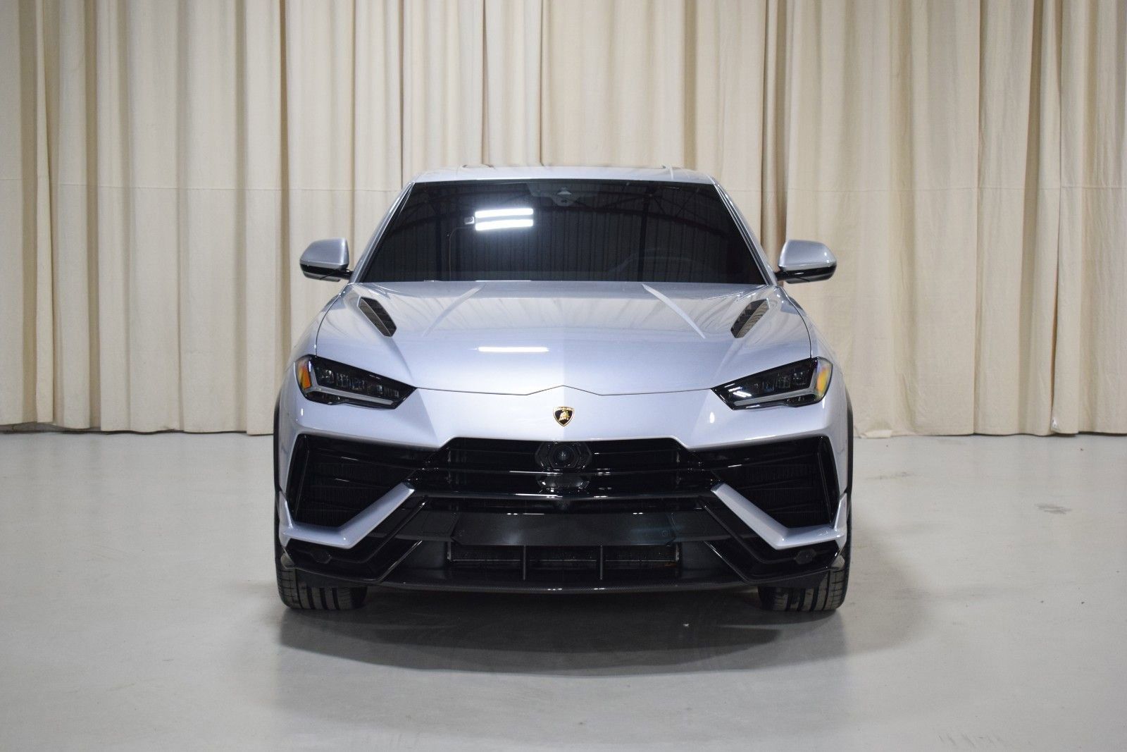 Used 2024 Lamborghini Urus Performante AWD/4WD image 8