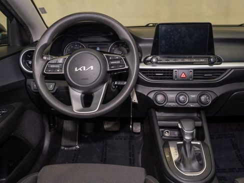 Certified 2023 Kia Forte LXS image 2