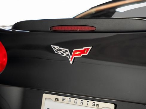 Used 2007 Chevrolet Corvette Z06 w/ Preferred Equipment Group image 21