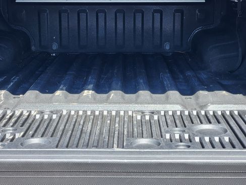 Used 2023 Nissan Frontier PRO-4X w/ Pro Convenience Package image 12