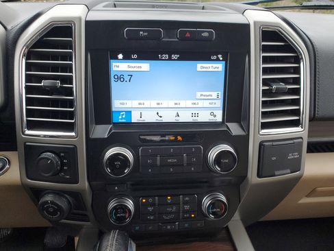 Used 2016 Ford F150 Lariat w/ Equipment Group 502A Luxury image 42