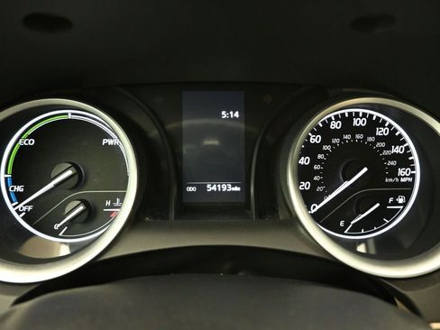 Used 2022 Toyota Camry LE image 5