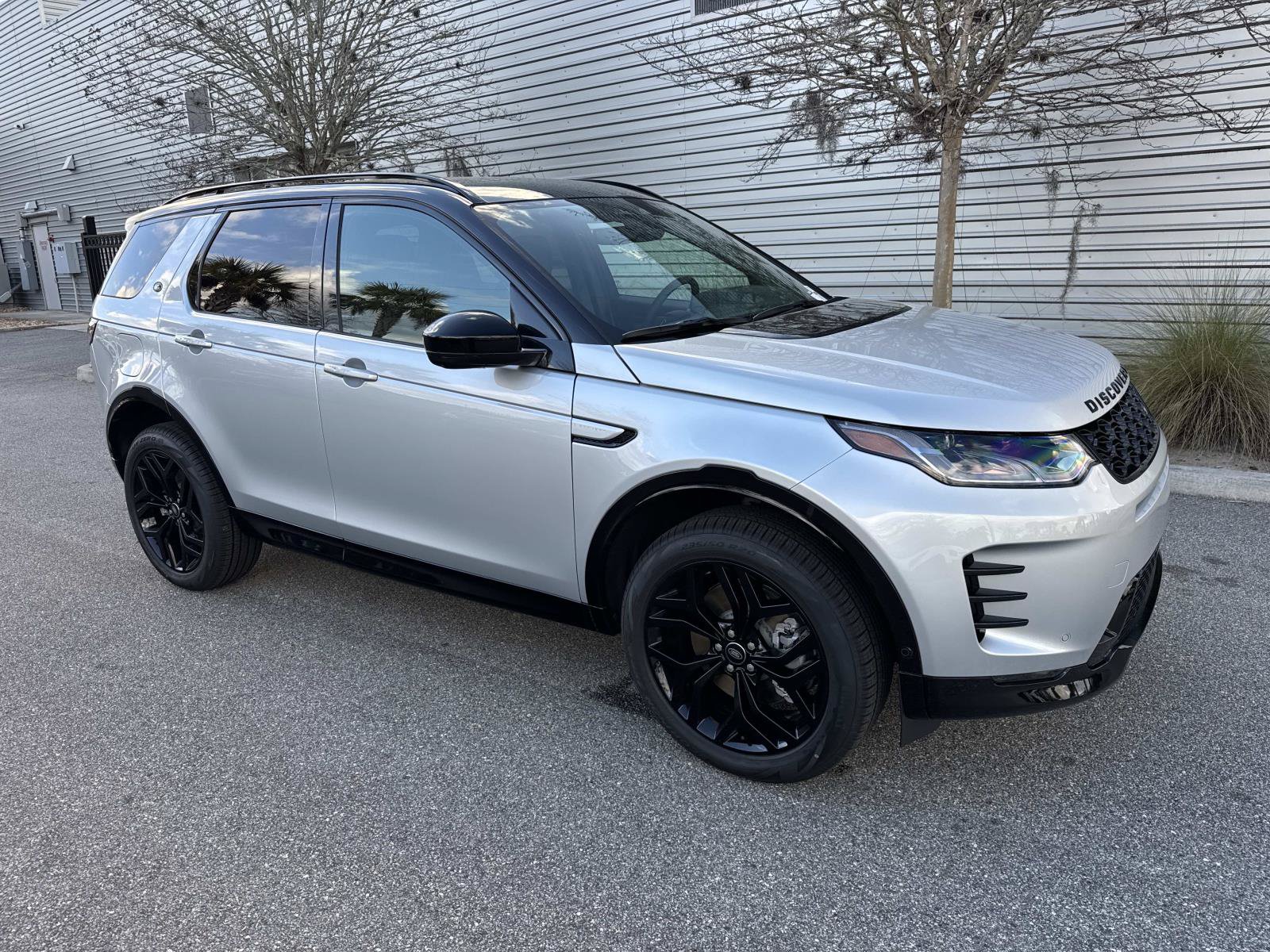 Used 2026 Land Rover Discovery Sport Landmark AWD/4WD image 4