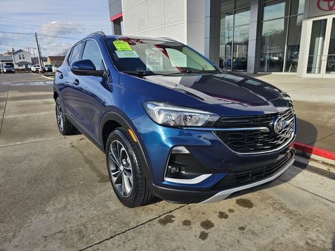 Used 2021 Buick Encore GX Select image 2