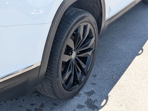 Used 2019 Volkswagen Atlas SEL Premium AWD/4WD image 12