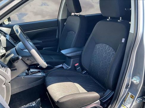 Used 2025 Mitsubishi Outlander Sport AWD image 21